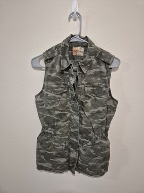 Ruff Hewn Camo Utility Vest - Green Camouflage